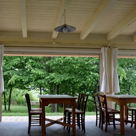 Farmház Agriturismo La Nocicchia Montemarciano